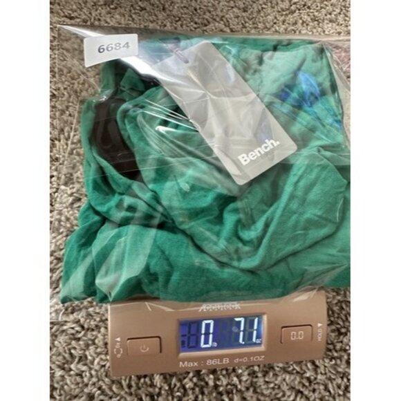 Bench Green Black Crowl Neck Work Out Tank Sleeveless Size Small Pull Over - Picture 12 of 13